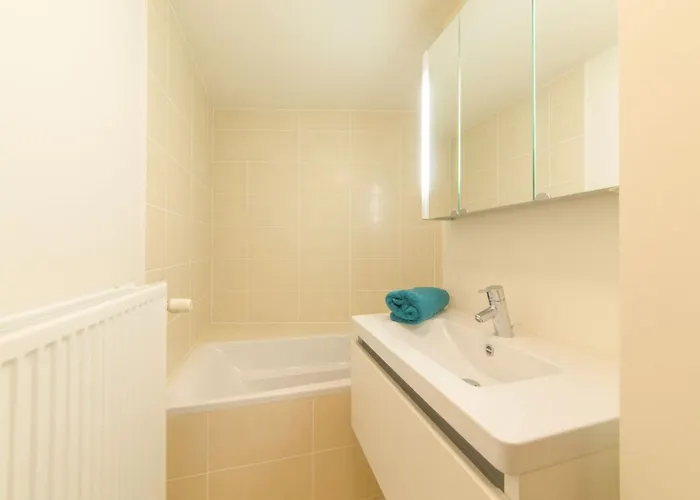 Rooftop Breeze With Parking By Interhome Apartman *