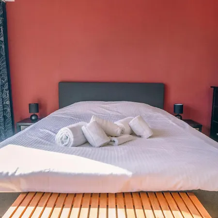 Rooftop Breeze With Parking By Interhome Apartamento *